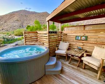 Terrace Ranch\/The View - Morongo Valley