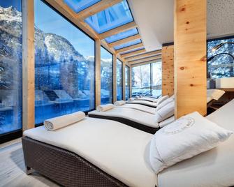 Naturhotel Waldklause - Längenfeld - Bedroom
