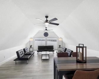 3br, 2ba, Kitchenette And Laundry, Oviedo - Lake Mary - Dining room