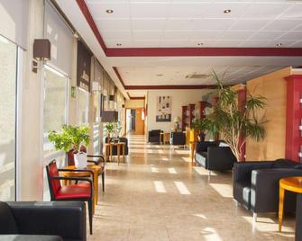 Travelodge Barcelona del Vallés - Barberà del Vallès - Lobby