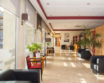 Travelodge Barcelona del Vallés - Barberà del Vallès - Recepción