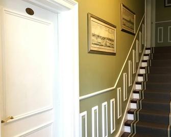 Balham Lodge - Lontoo - Portaat