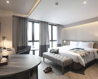 فينس هوتل براتونام - بانكوك - غرفة نوم