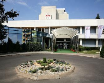 Hotel Fit - Přerov - Gebäude