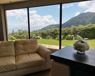 Miramundo Villa Montana House. The Hidden Paradise - San Ignacio - Sala de estar