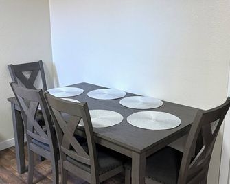 2-bedroom house in excellent Denver with cool AC and comfort - دنفر (كولورادو) - غرفة طعام