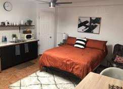 Clean Studio with Kitchenette and Fresh Patio! - Las Cruces