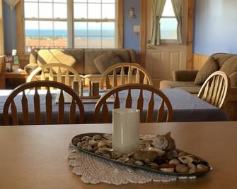 Dreams To Sea Cottages Pei - North Rustico - Dining room
