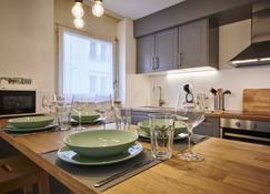 Stay Switzerland Apartments - Interlaken - Dining room