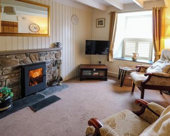 Panteg Cottage, Newport - Newport - Living room