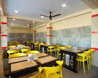 Blue Stone Hotel & Restaurant Mandarmani - Mandarmani - Restaurace