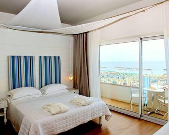 Hotel Luxor Beach - Cattolica - Bedroom