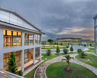 Protea Hotel by Marriott Lusaka International Airport - Lusaka - Budynek