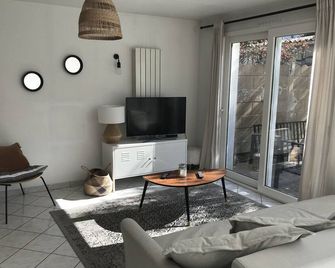 Apartment Center Rennes Garden & Private Pool - Rennes - Sala de estar