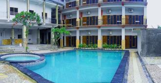 Jaya Phita Guest House - Kupang - Pool