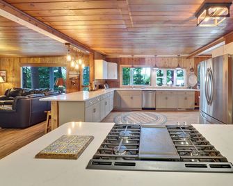 South Arm Shores - East Jordan - Cocina