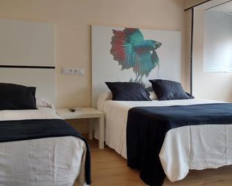 Hostal Mara - A Coruña - Bedroom