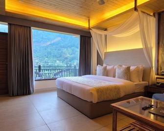 Nazaara - A Luxe Retreat - Manali - Bedroom