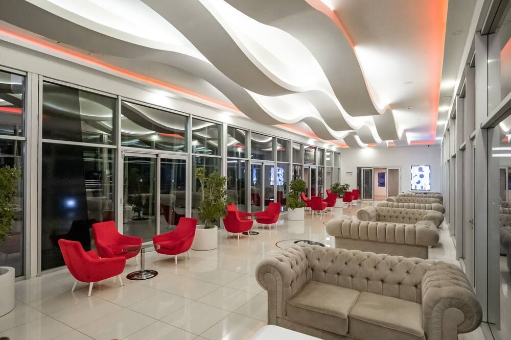 Laguna Beach Alya Resort & Spa - אוקורצ'אלאר - לובי