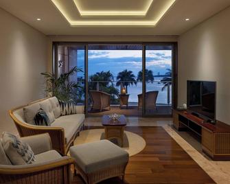 The Ubufuru Ishigaki - אישיגאקי - סלון