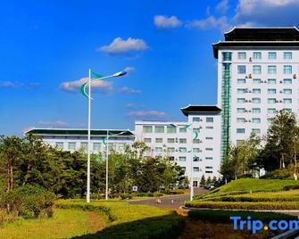 Yanbian Hotel - Yanbian - Bygning
