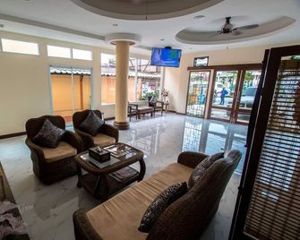 BS Airport at Phuket - Sakhu - Lobby