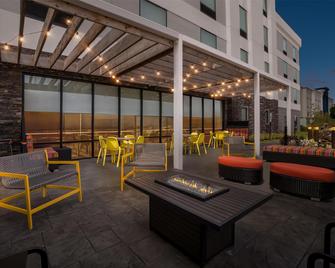 Home2 Suites by Hilton Marion - Marion - Terasa