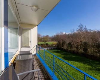 Apt - Burg. van Woelderenlaan 100-23 | V - Oostkapelle - Balcon