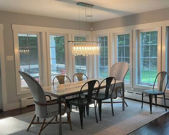New Listing! Modern Luxury Catskills Retreat - Olivebridge - Dining room