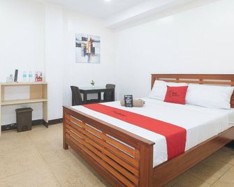 RedDoorz @ Rj's Bldg Near Lyceum Gen. Trias Cavite - General Trias