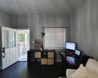 Modern Charm in Downtown Los Angeles - Los Angeles - Chambre