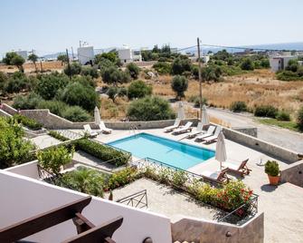 Southern Dreams Apartments - Gennadi - Pool