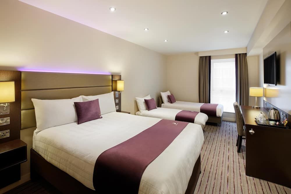 Premier Inn Stirling City Centre - Stirling - חדר שינה