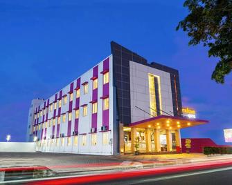 Midtown Xpress Sampit - Kalimantan Tengah - Sampit - Edificio