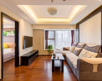 Zhanyou Home Sea View Apartment Hotel(Dalian Venice the City of Water) - Dalian - Living room