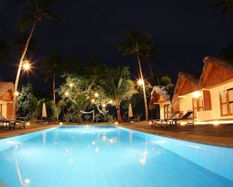 Elysia Beach Resort - Donsol - Басейн