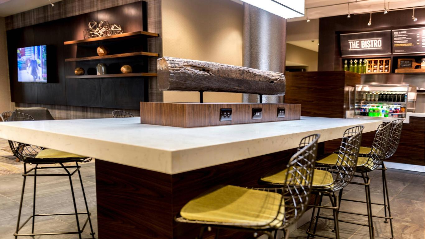 Courtyard by Marriott Somerset