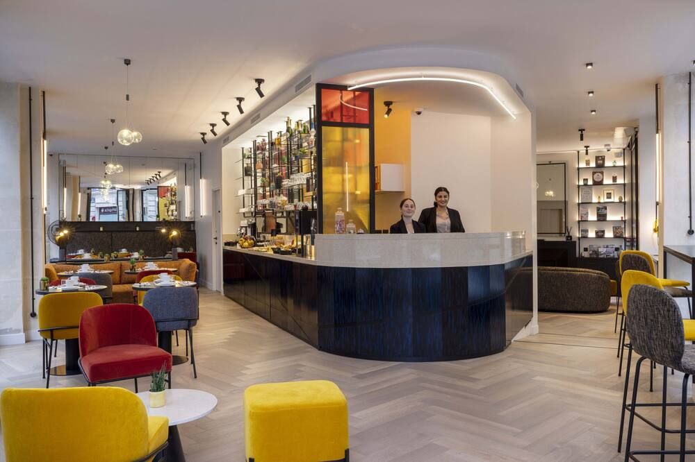 لو 12 هوتل - باريس - بار