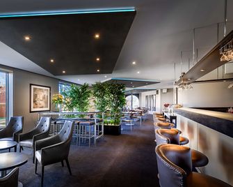 Best Western Plus Travel Inn Hotel - מלבורן - מסעדה