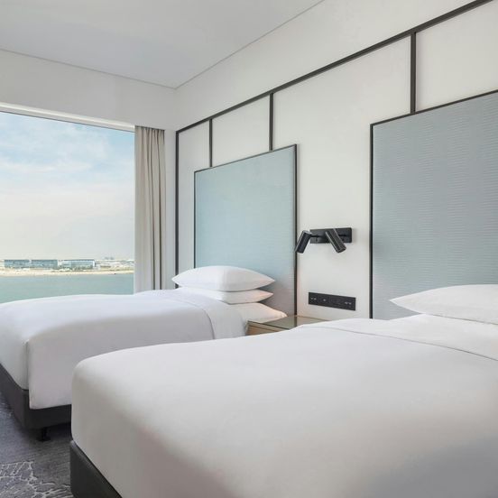 Four Points by Sheraton Hong Kong, Tung Chung image 1
