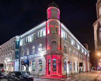 Hotel Central Sarajevo - Gym, Pool & Spa - סרייבו - בניין
