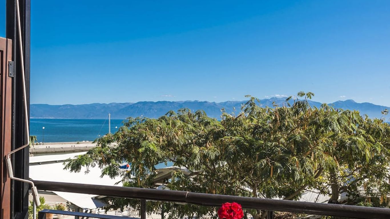 Akroyali Hotel & Villas