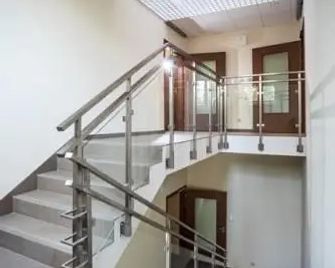 Hotel Nosselia - Nasielsk - Escaleras