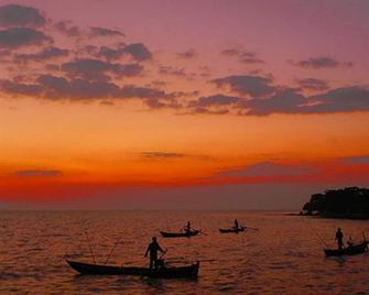 Bird of Paradise Bungalows - Kep