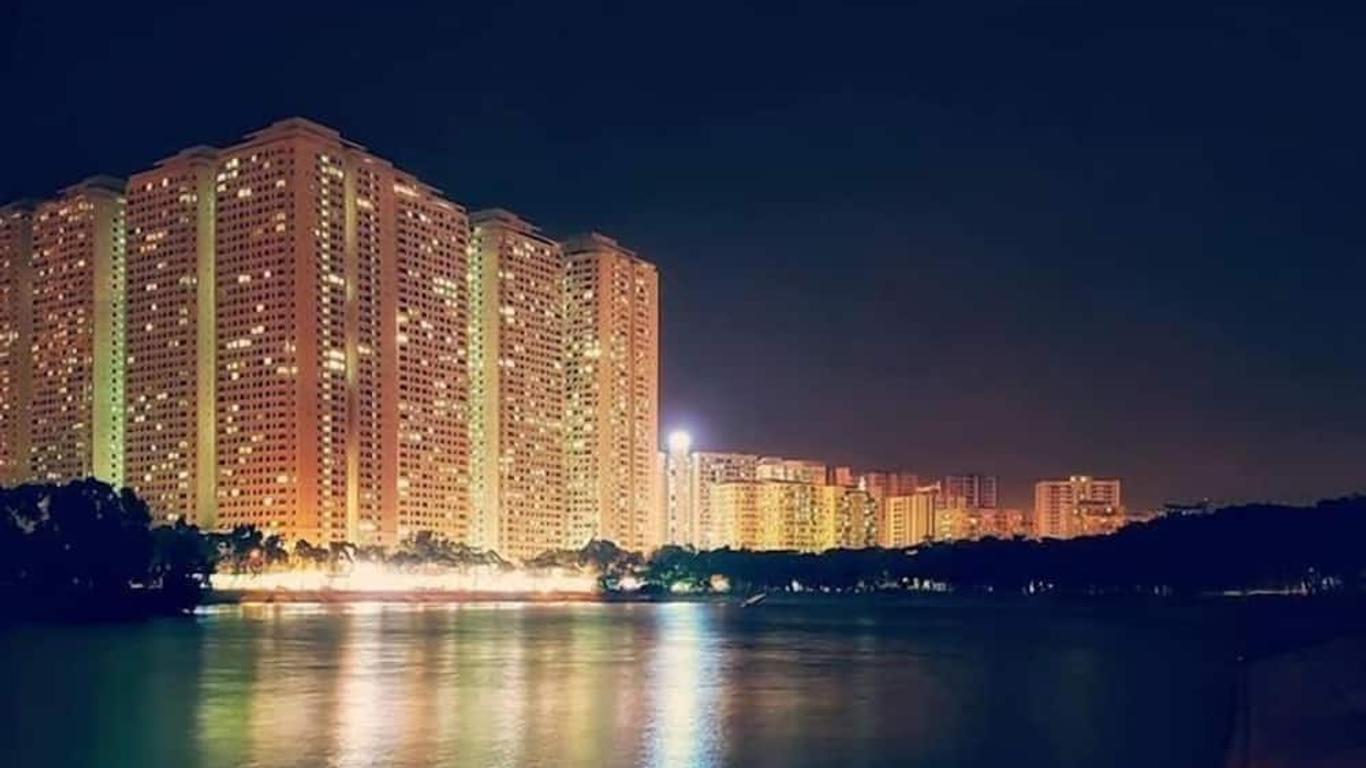 Ruby Lakeview homestay