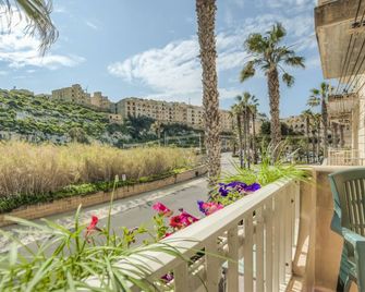 Nice, private, air-conditioned vacation apartment with 3 bedrooms - Xlendi - Balcony