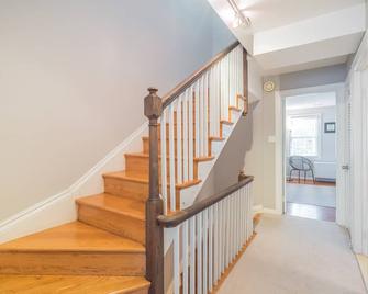 Stunning Townhouse steps from the Wharf with private parking - Washington, D.C. - Trapper