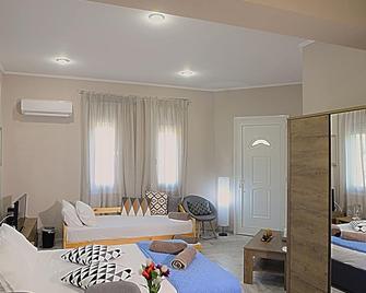 Mastiha Villas in Town - Chios - Bedroom