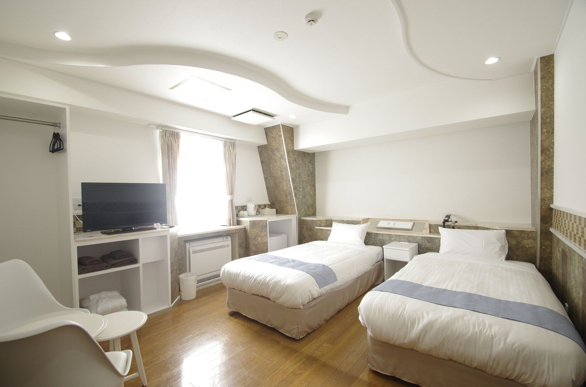 โรงแรมอิมัลเล โยโกฮาม่า อิเซซากิโช - โฮสเทล - โยโกฮาม่า