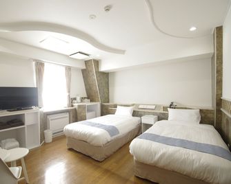 โรงแรมอิมัลเล โยโกฮาม่า อิเซซากิโช - โฮสเทล - โยโกฮาม่า
